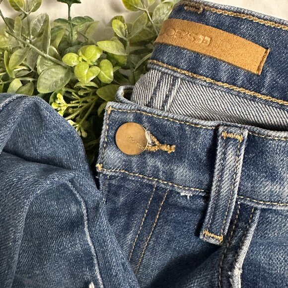 Joe's Jeans High-Rise Cigarette Ankle Distress Knee - Picture 4 of 7